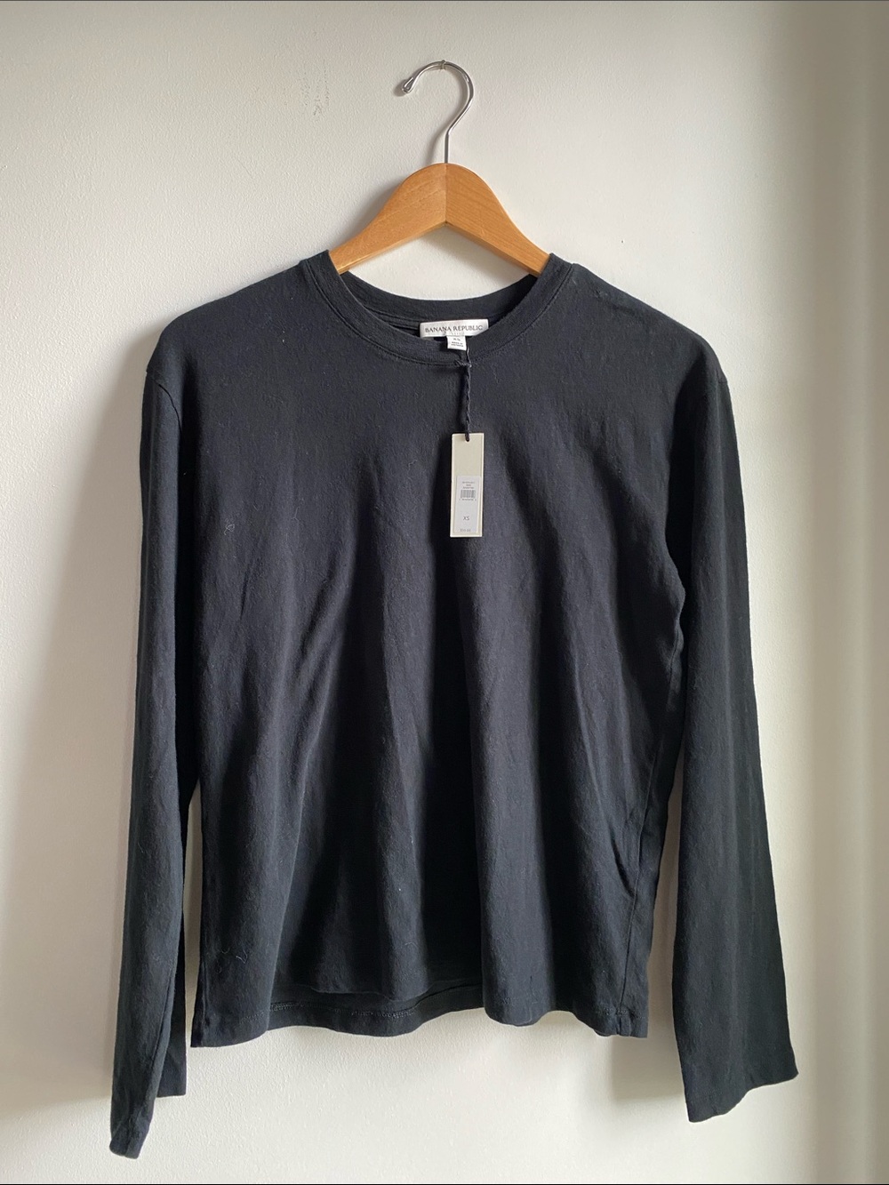 NWT Banana Republic Black Long-Sleeve 100% Cotton Crew Tee